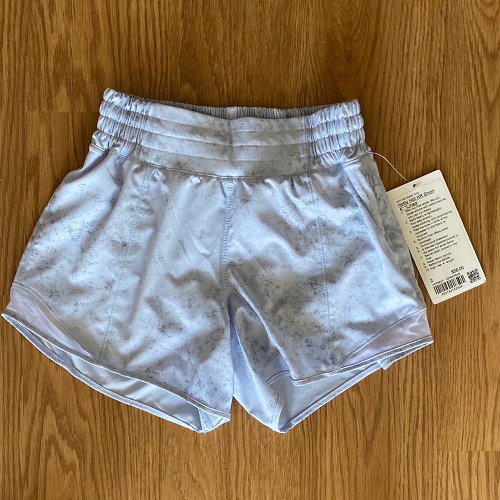 NWT: Hotty hot HR short 4” lined Size 2